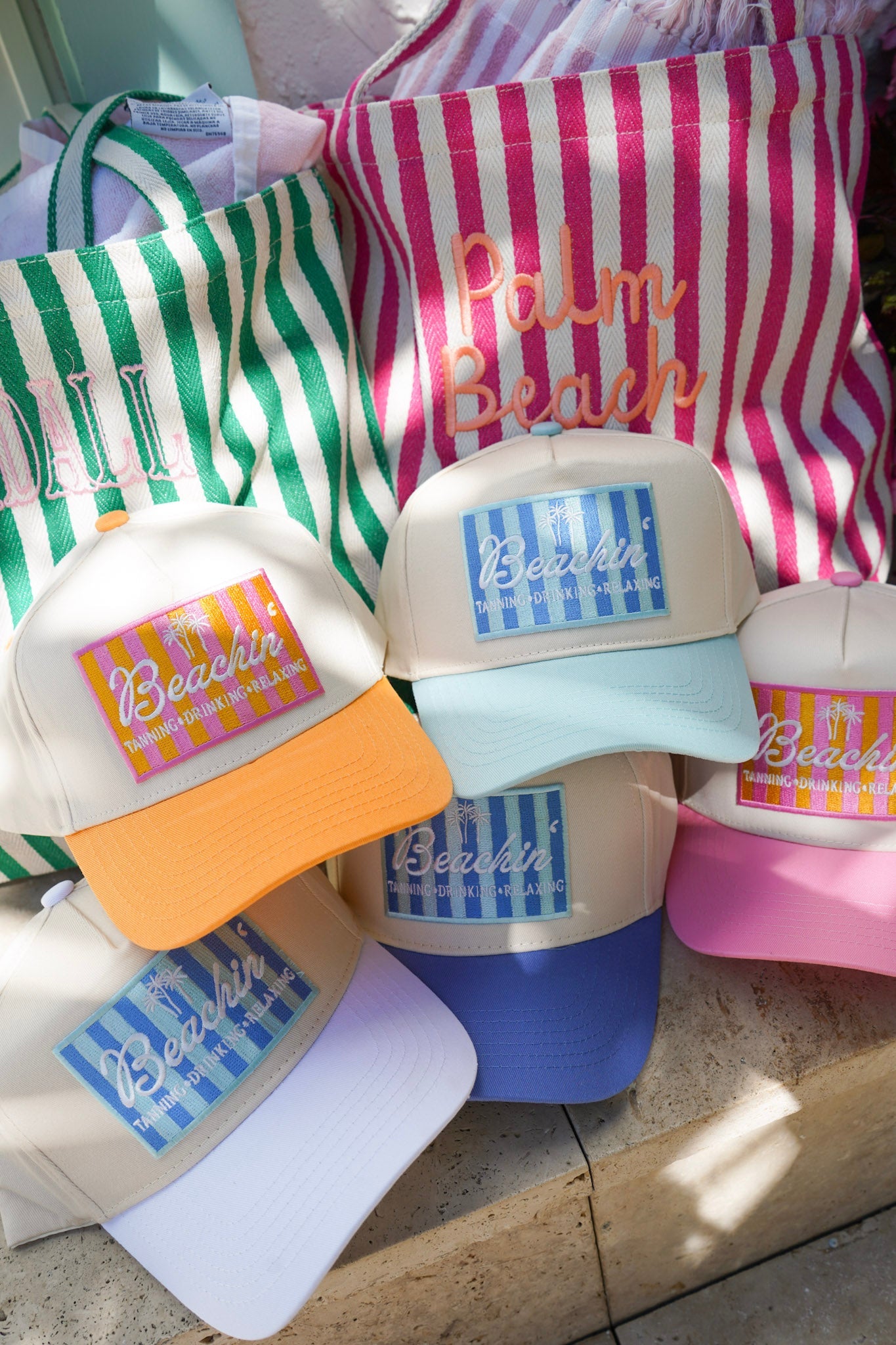 Beachin' - Vintage Trucker Hat