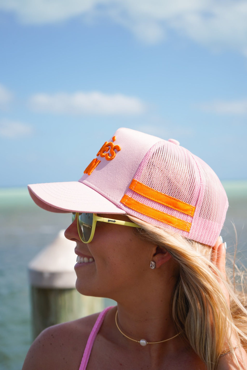 Apres Sun - Pink Canvas Trucker Hat