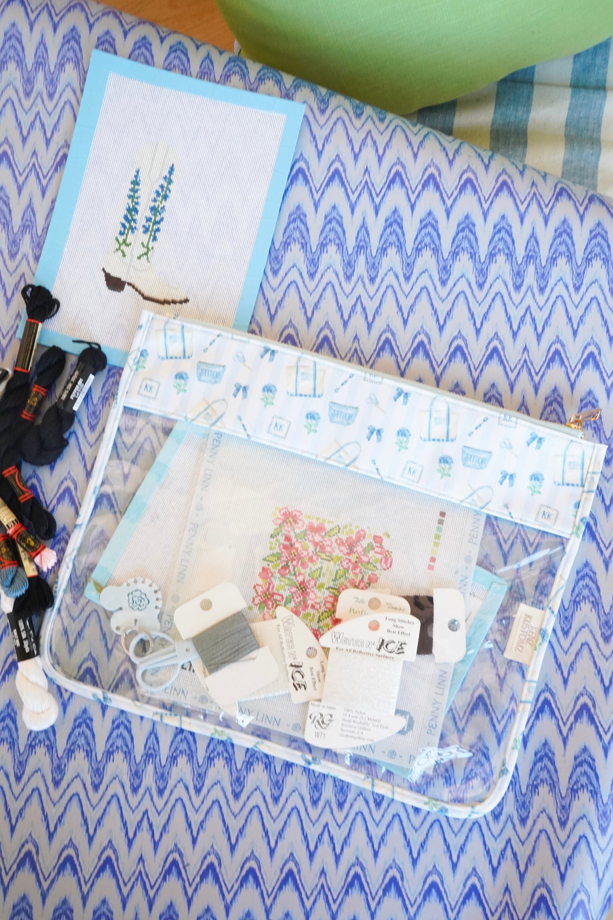 Needlepoint Flat Clear Pouch