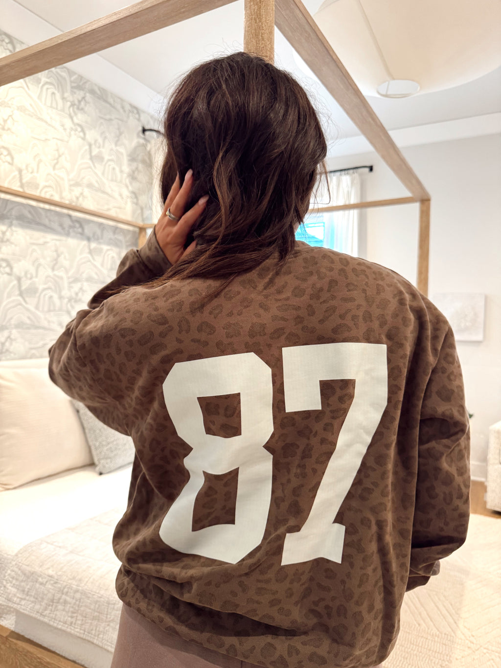 Tay & Trav T- Shirt + Crewneck